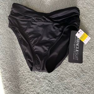 NWT shirred waist bottom.
